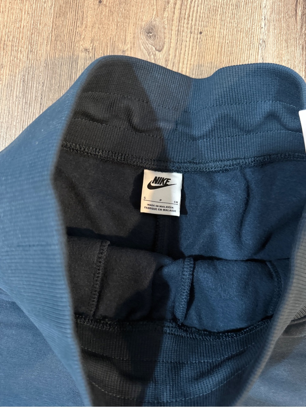 Women’s Nike Sportswear Phoenix Fleece - small- NWT - Picture 5 of 5